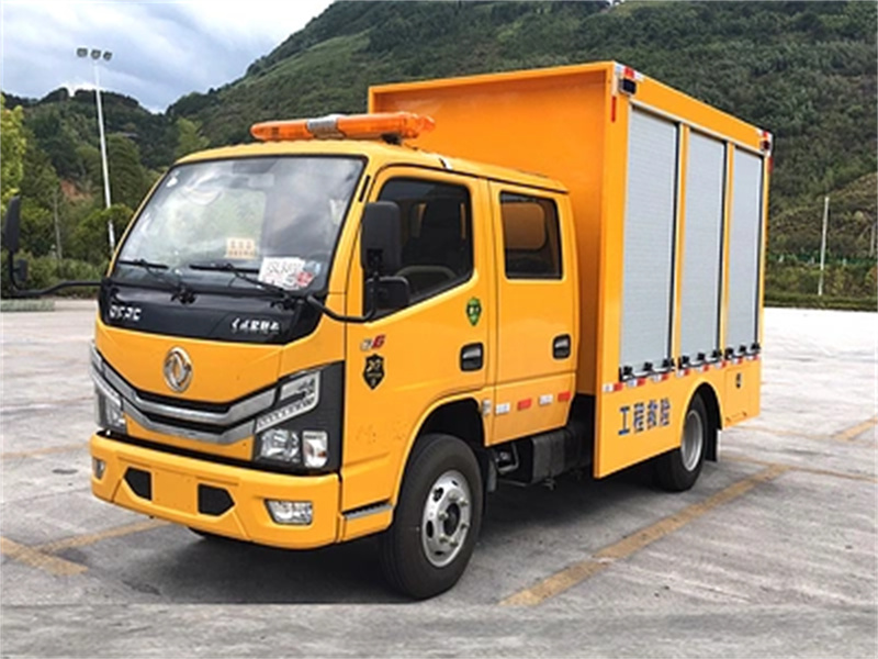 东风多利卡D6 双排 115马力工程抢险救援车