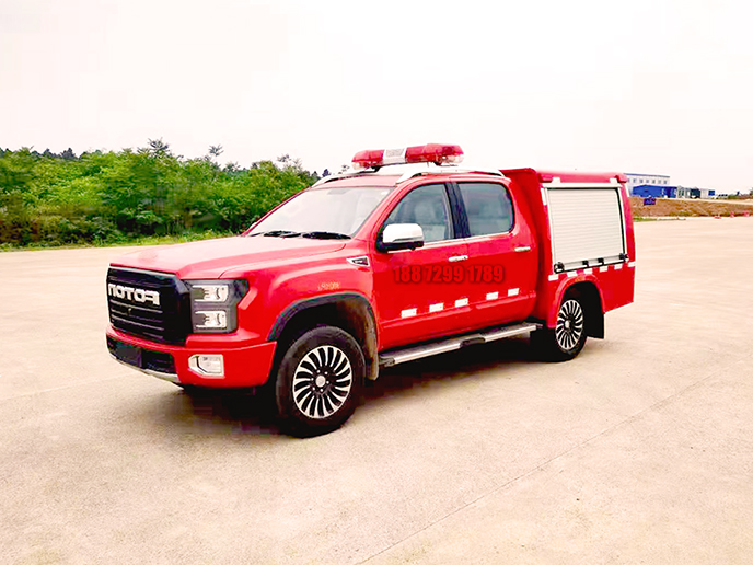 四驱 福田器材消防车