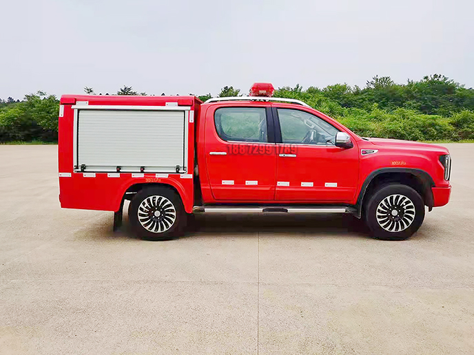 四驱 福田器材消防车