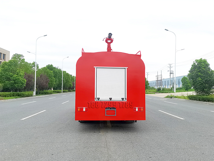 国六 重汽12吨消防洒水车